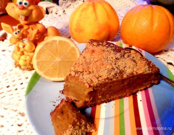 Здесь ещё мягкая тёплая начинка, прямо воздушная и тает во рту!