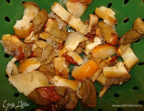 Грибы белые свежие, у меня были тоже замороженные. Размораживала тем же путем.