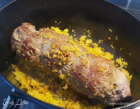 Выложить к овощам рулет...