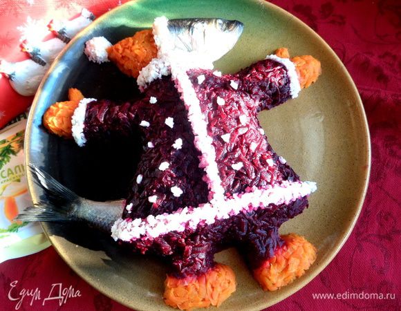 Всё! Отправляем нашу селёдочку гулять по праздничному столу и угощать гостей)))