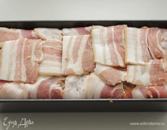 заворачиваем краешки бекона