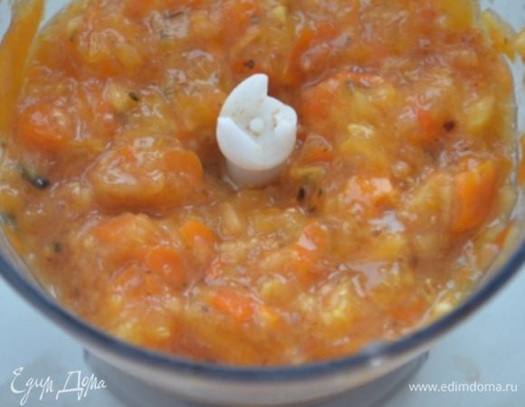 Хурму пюрировать блендером.