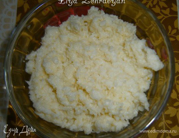 Капусту и сыр измельчить блендером.