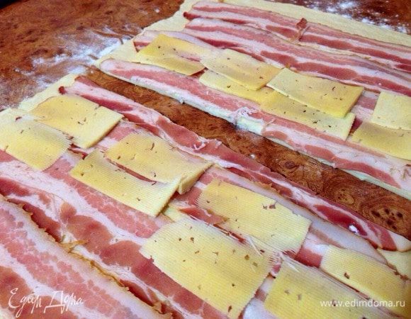 С одной стороны положить сыр...