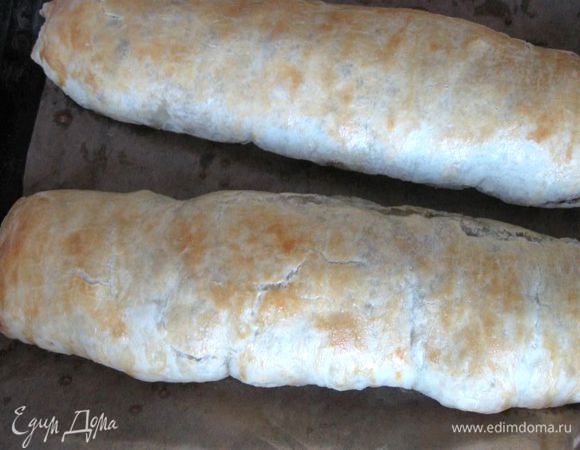 Вынуть рулеты из духовки.