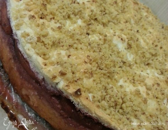 Убираем из духовки, даем немного остыть, освобождаем от формы.