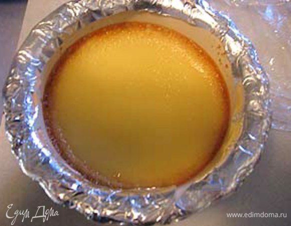 Если используете гриль, то для красивой ровной корочки поверх сахара чуть присыпьте сахарной пудрой и слегка сбрызните водой. В случае использования кофейных чашек их желательно сверху защитить фольгой, но это усложняет процесс приготовления.