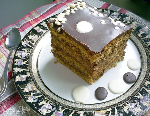 А вот и долгожданный кусочек любимого лакомства! Разливаем по чашкам горячий чай или кофе и наслаждаемся. Приятного аппетита!!!