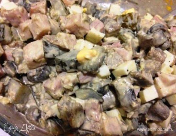 Смешать все ингредиенты, добавить соль. перец, майонез и, при желании, выдавить пару зубчиков чеснока. Перемешать.