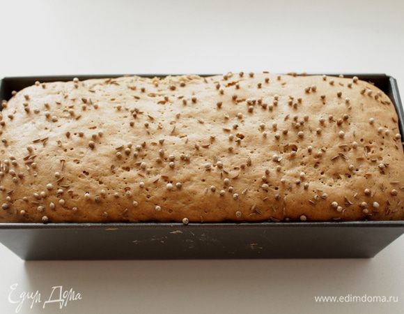 Подошедшее тесто, отправляем в разогретую духовку на 40-50 минут при температуре 180-200° C .