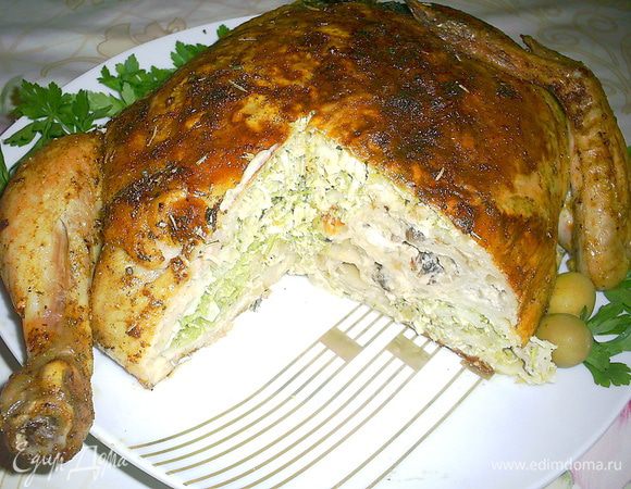 А вот и долгожданный разрезик))) Ну очень вкусно как в горячем, так и в холодном виде. Приятного аппетита и счастливых праздников!!!
