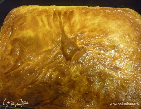 40 минут лапшевник должен провести в духовке при 190 градусах. Это как солярий для него. И вот он какой..