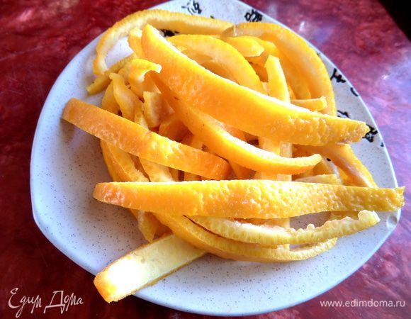 Корочки вынуть из воды и дать стечь.