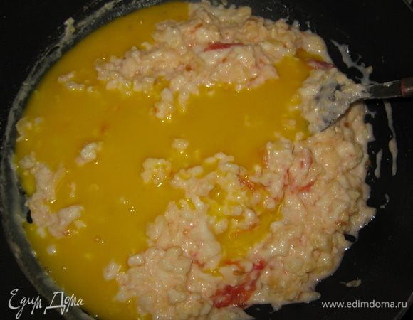 Добавить к соусу. Перемешать. 
Рыбное филе залить соусом.