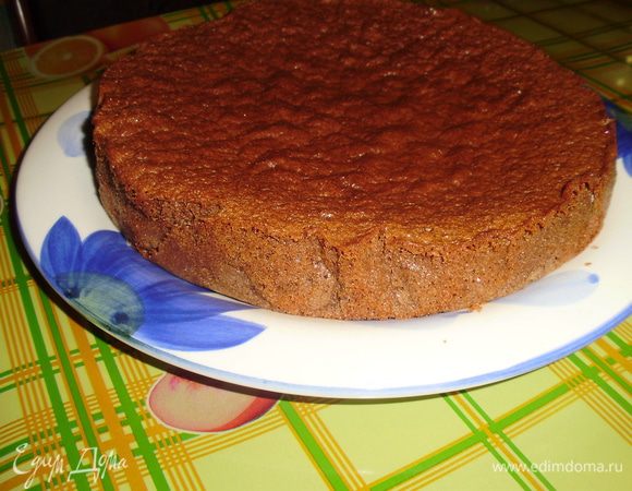 Готовые коржи остудить.