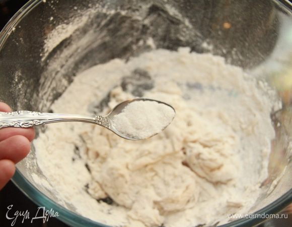 Соль (примерно 2 чайные ложки),