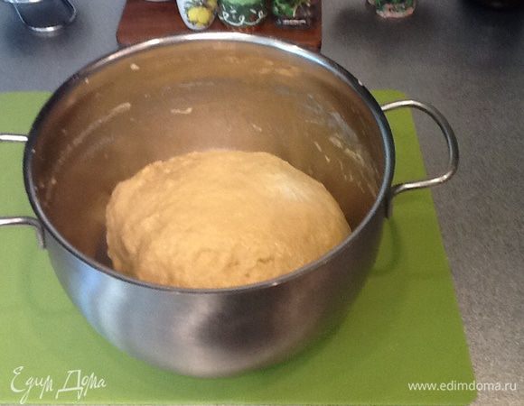 Замесим тесто.