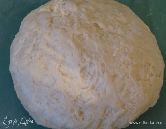 Всё хорошо перемешать, замесить тесто.