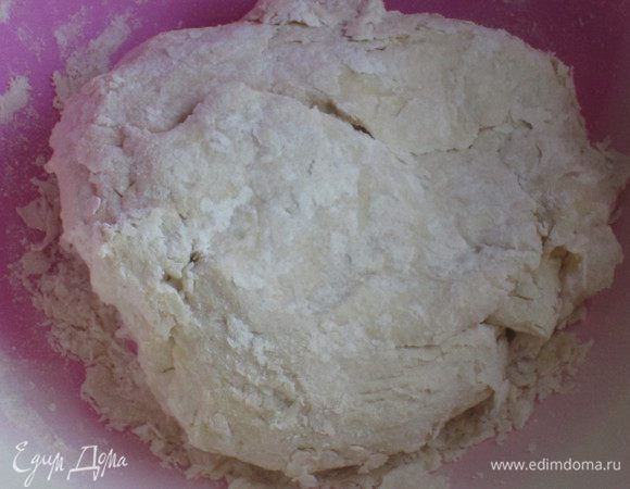 Ввести муку и замесить тесто. Влить соляной раствор .....