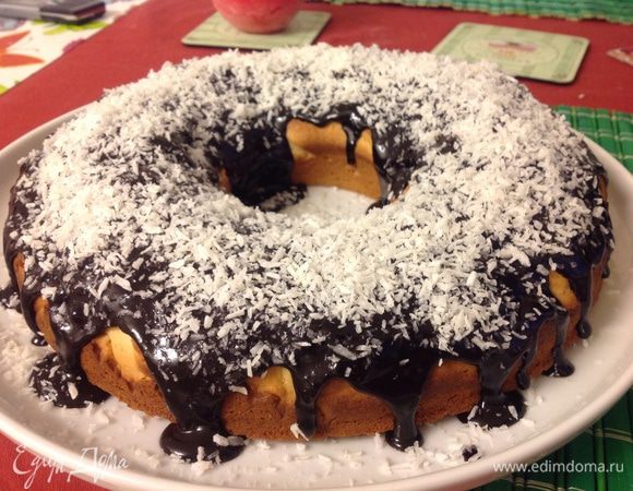 А этот пекла раньше с кокосовой стружкой...с шоколадной глазурью!!! 
Ну оооочень вкусно!!!! И главное быстро!!!