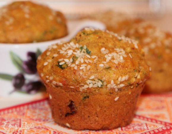 Данного количества теста хватает ровно на 12 таких кексиков. 