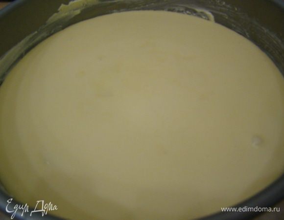 Залить тестом.