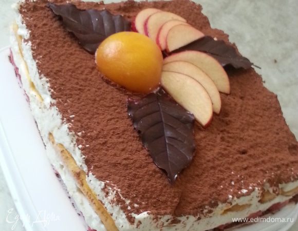 Украшаем по желанию и возможностям. И быстро убираем обратно в холодильник.