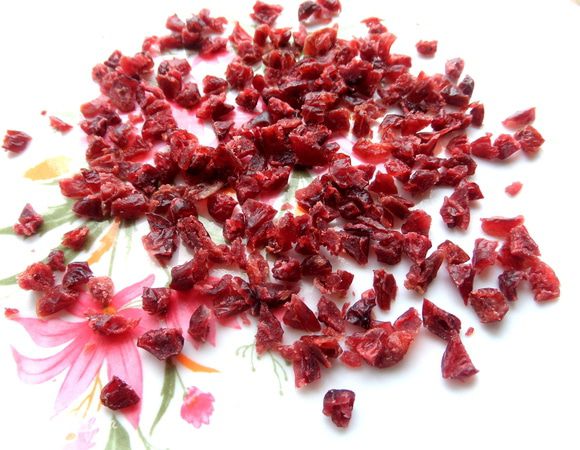 Если она крупная,можно измельчить.