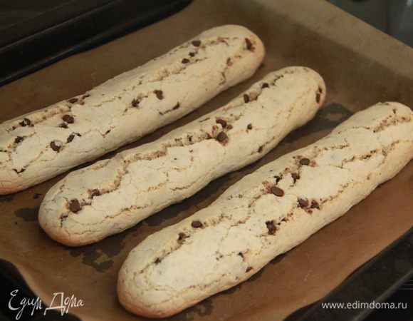 Выпекать при 160°С сначала 15 минут, затем вынуть из духовки.