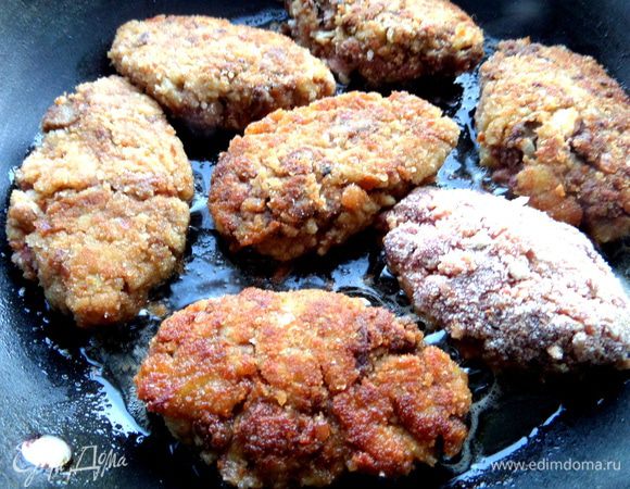 Переворачиваем и жарим дальше...