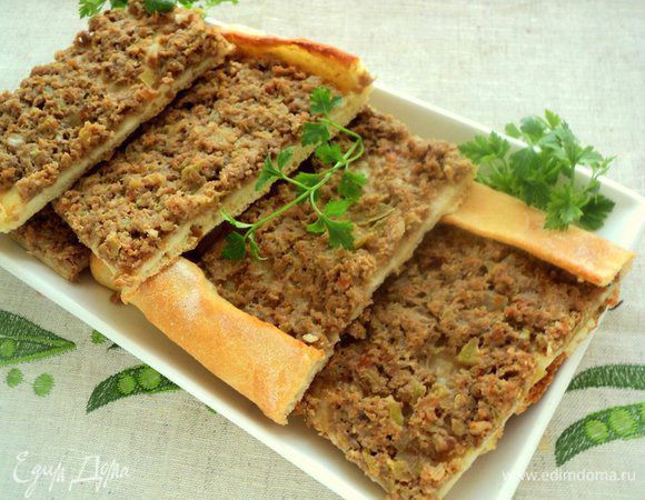 Перед подачей порезать лепешку кусочками. Приятного аппетита!