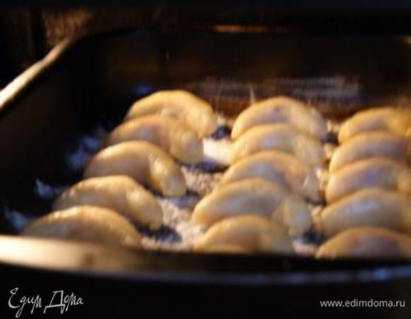 Выпекать печенье 15 минут при 150 гр. Печенье должно отстаться белым.