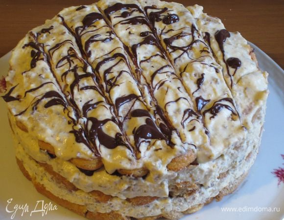 Аккуратно снять разъёмное кольцо (торт прекрасно держит форму).
