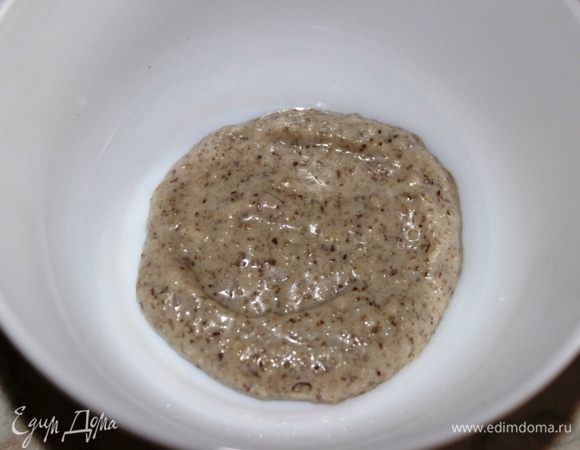 В формочку для запекания выложить по 1 ст.ложке грибного мусса.