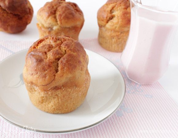 Готовые кексы оставить еще на 5-10 минут в приоткрытой духовке,затем достать и остудить, приятного вам чаепития!