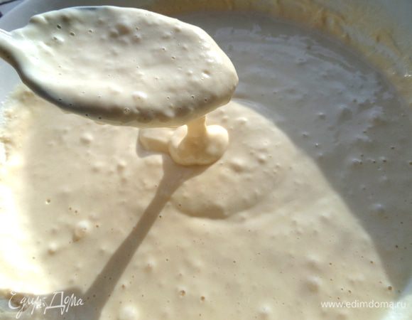 Вот такое жидкое тесто получается.