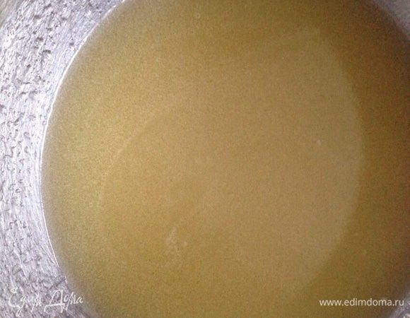 Хорошо все перемешать с помощью венчика до однородности.
