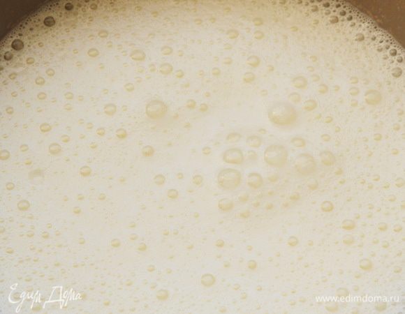 Миксером или в блендере взбиваем минуты 2-3.