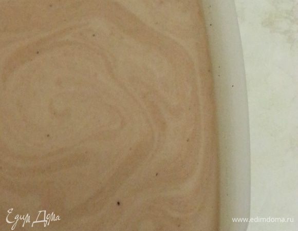 Замачиваем пластинки желатина, варим какао, убираем с плиты, добавляем отжатый желатин, перемешиваем до полного растворения желатина. Остужаем до комнатной температуры, убираем в холодильник.