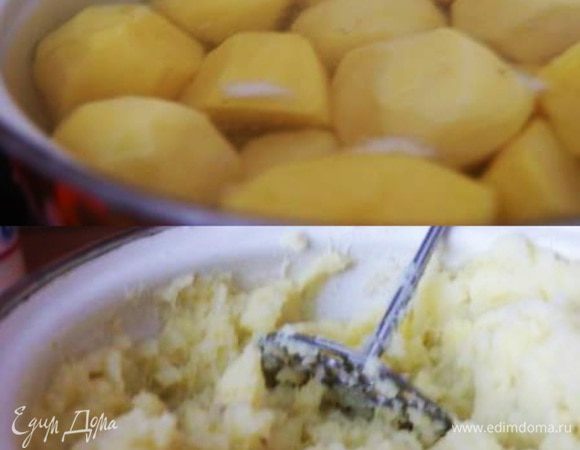 Картофель отварить. Добавить сливочное масло и молоко, пюрировать.