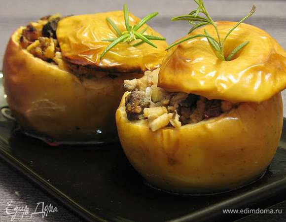 Готовые яблоки подаем к праздничному столу! 