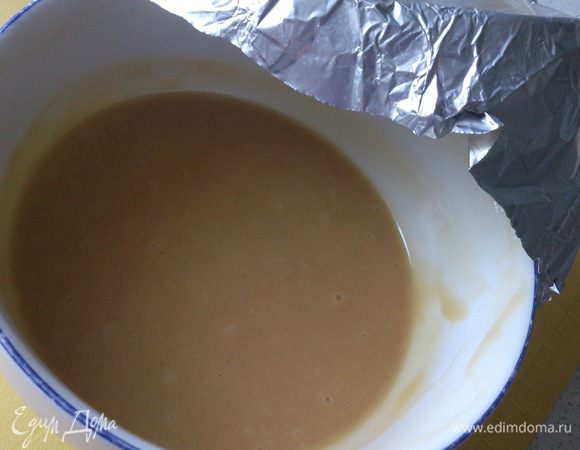 Накрыть крем фольгой и выдержать на холоде не менее суток. 