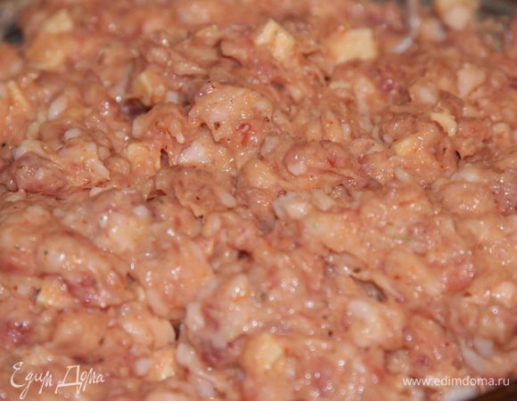 В результате получился очень красивый и ароматный фарш. 