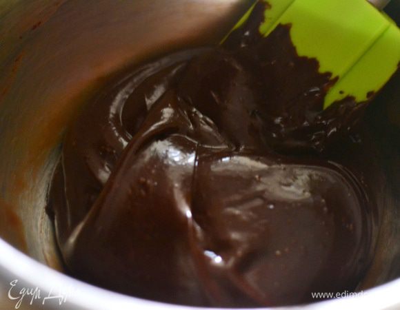 Взбить венчиком.