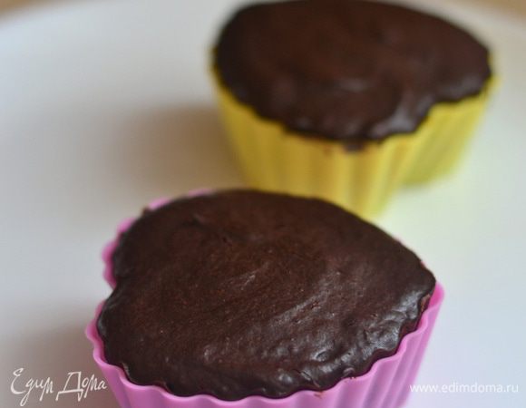 Достать из духовки, перевернуть и вынуть из формы.