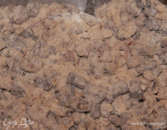 Должна получиться сыпучая смесь.