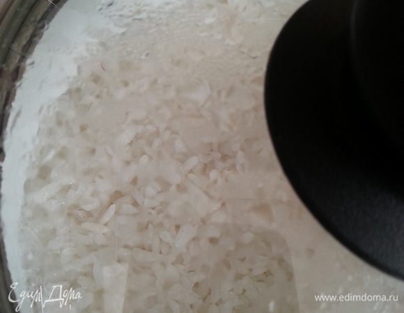 Вот так выглядит рис после снятия с плиты.