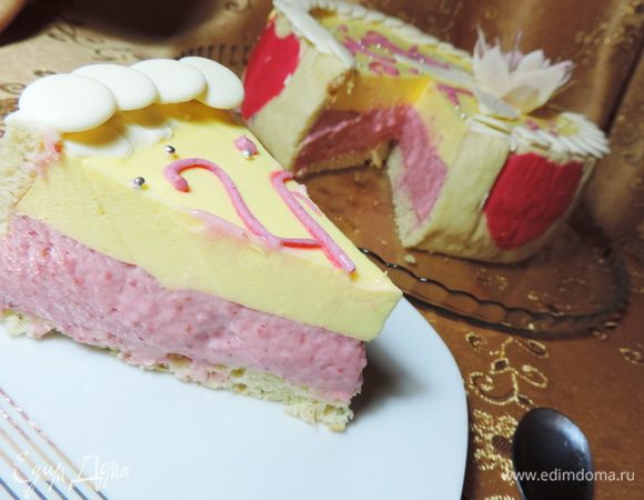 А вот и долгожданный разрез! Приятного аппетита! С праздником!!!