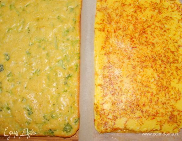 Коржи готовы и остужаются.