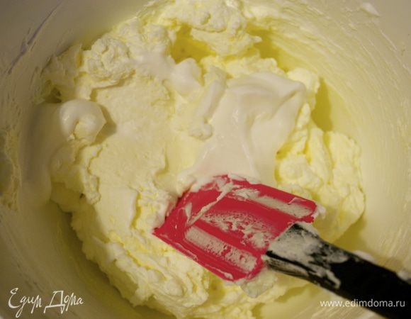 Осторожно смешать и сделать крем.
